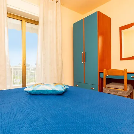 Chiara * 贾迪尼-纳克索斯